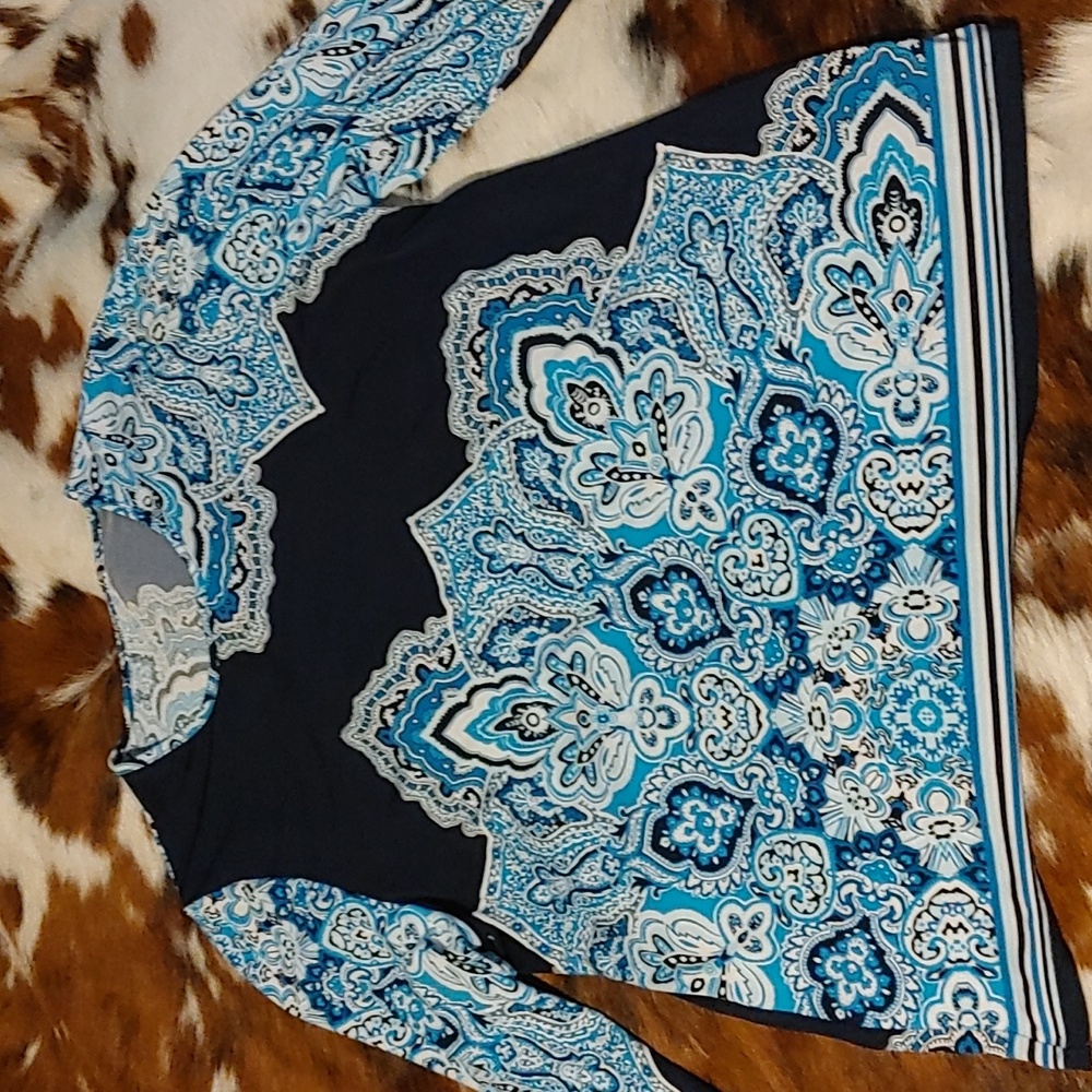 3/$30 Blue Paisley Blouse Sz Med